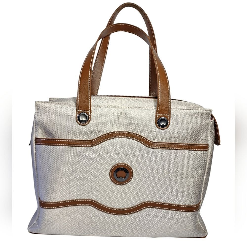 Delsey Paris - Picture 3 of 16
